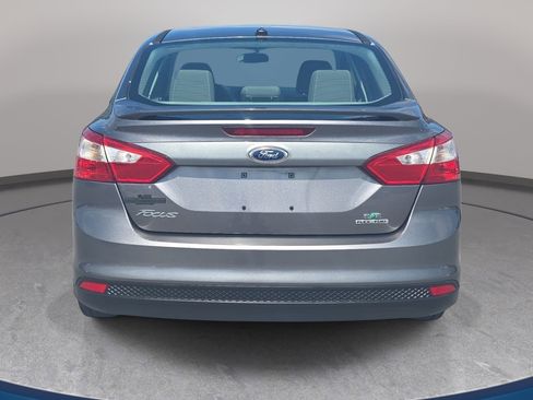Used 2014 Ford Focus SE FWD image 6