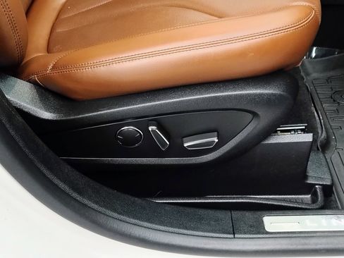 Used 2022 Lincoln Nautilus Reserve AWD/4WD image 33