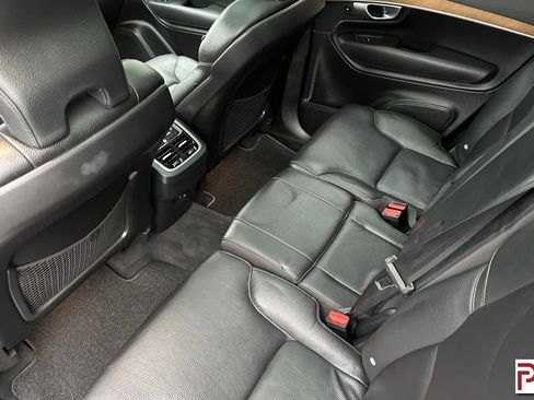 Used 2024 Volvo XC90 B6 Plus image 13