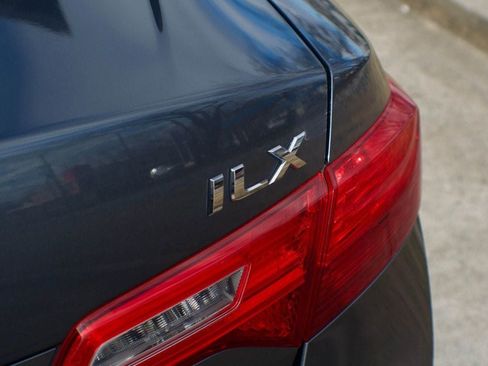 Used 2014 Acura ILX w/ Premium Package image 9