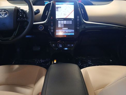 Used 2020 Toyota Prius Limited image 11