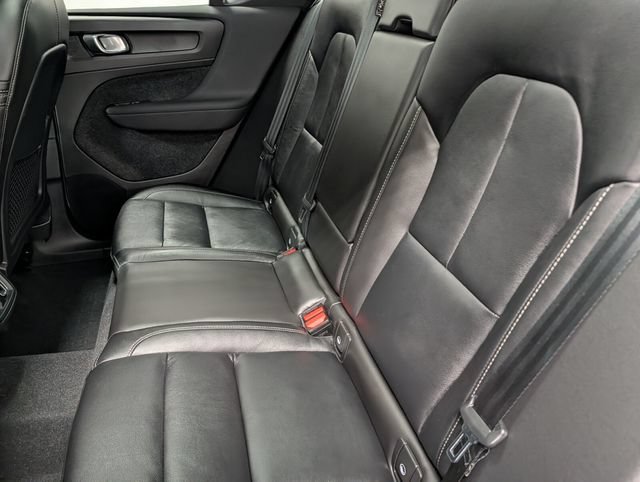Used 2024 Volvo XC40 B5 Ultimate w/ Protection Package Premier AWD/4WD image 13