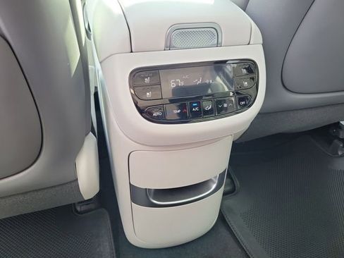 New 2026 Hyundai Ioniq 9 Calligraphy image 19