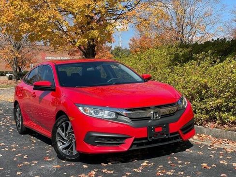 Used 2017 Honda Civic EX image 3