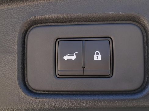 New 2026 Nissan Pathfinder SV FWD image 12