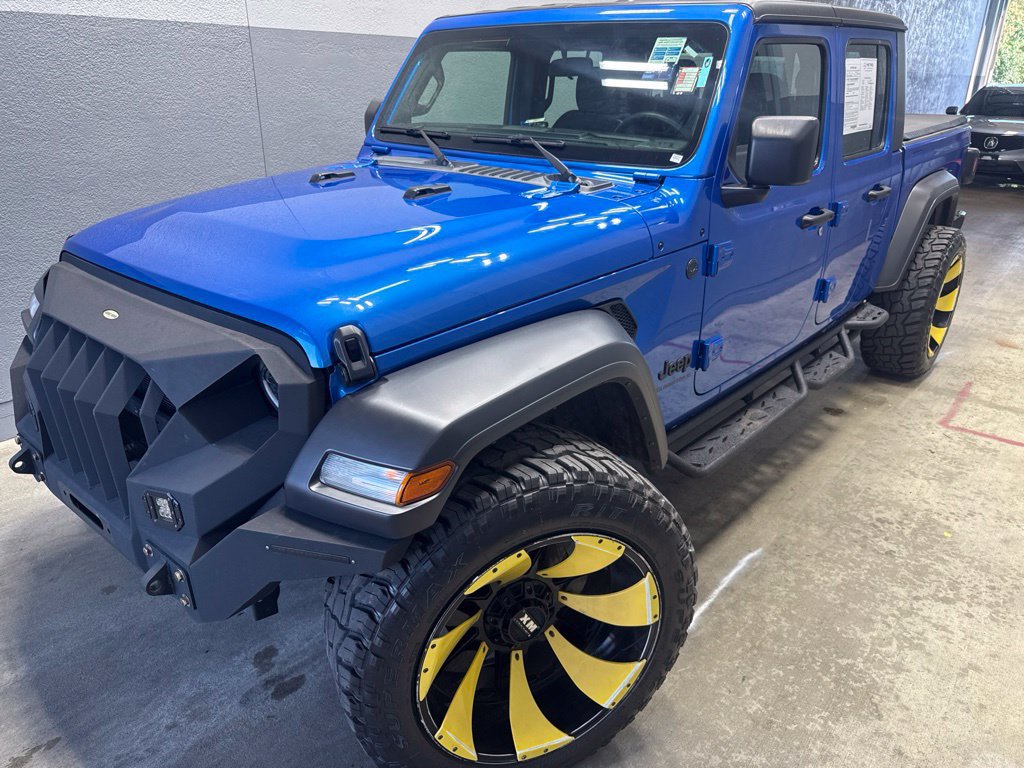 Used 2024 Jeep Gladiator Sport AWD/4WD image 2