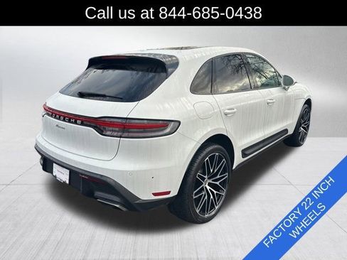 Used 2022 Porsche Macan image 5