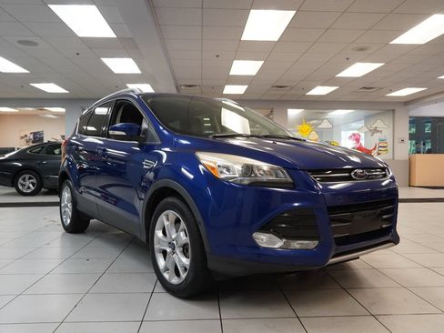 Used 2015 Ford Escape Titanium w/ Equipment Group 301A AWD/4WD image 16