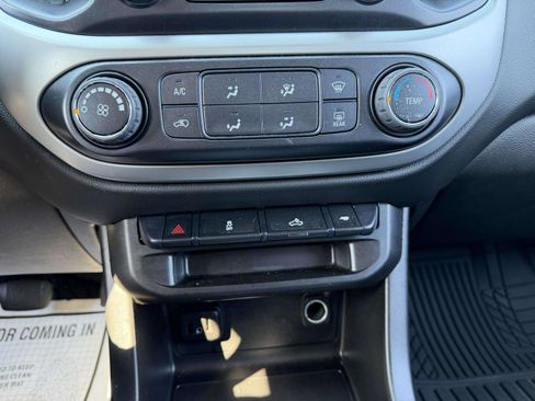 Certified 2022 Chevrolet Colorado LT w/ LT Convenience Package AWD/4WD image 21