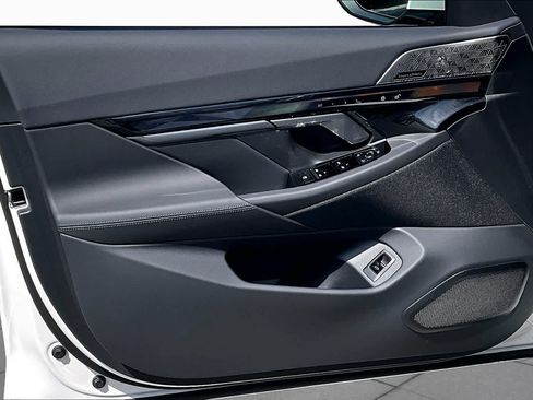 New 2026 BMW 530i w/ M Sport Package RWD image 10