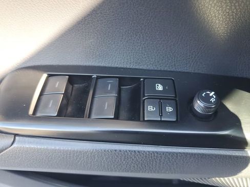 Used 2025 Toyota Camry LE image 20