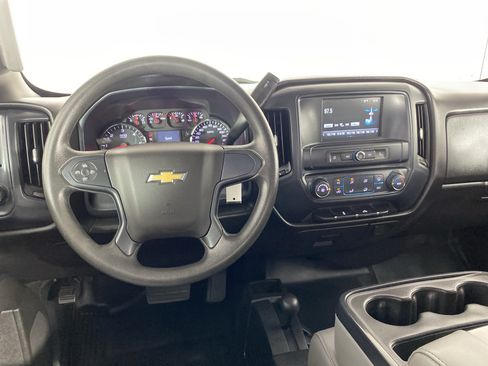 Used 2018 Chevrolet Silverado 2500 W/T AWD/4WD image 17