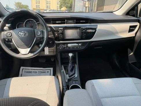 Used 2016 Toyota Corolla LE FWD image 11