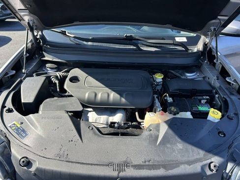 Used 2020 Jeep Cherokee Limited image 11