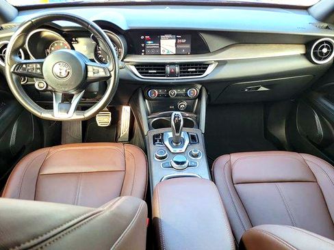 Used 2022 Alfa Romeo Stelvio Ti AWD/4WD image 17