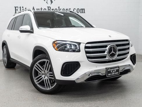 Used 2025 Mercedes-Benz GLS 450 4MATIC image 6