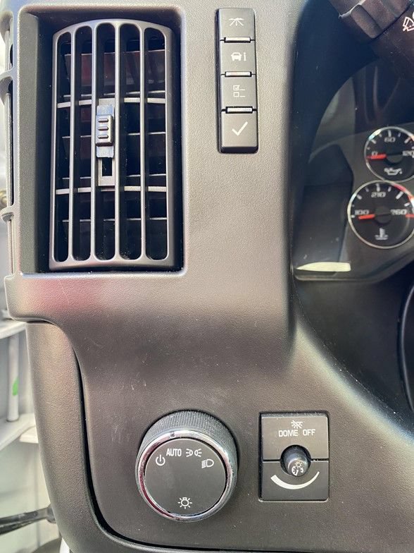 Used 2024 Chevrolet Express 3500 w/ Power Convenience Package RWD image 28
