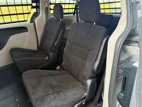 Used 2014 Dodge Grand Caravan SE w/ Quick Order Package 29E SE FWD image 13