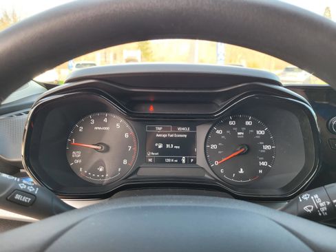 Used 2025 Chevrolet Trax LS image 27