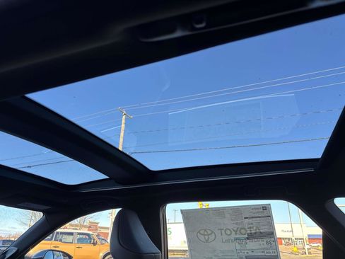 New 2025 Toyota Crown Signia Limited image 8