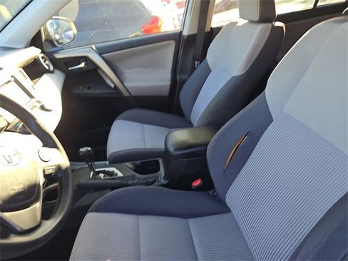 Used 2014 Toyota RAV4 XLE image 16