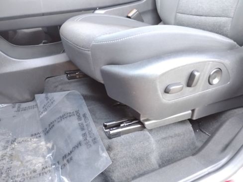 Used 2024 Chevrolet Traverse LT w/ Trailering Package image 12