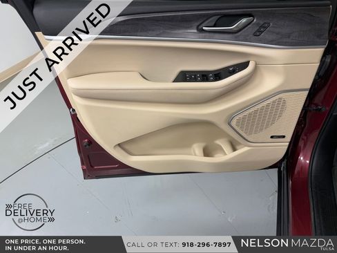 Used 2021 Jeep Grand Cherokee L Limited AWD/4WD image 19
