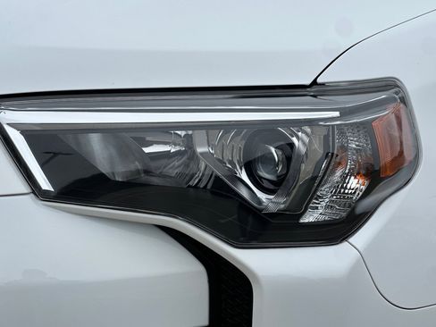 Certified 2024 Toyota 4Runner SR5 Premium image 54