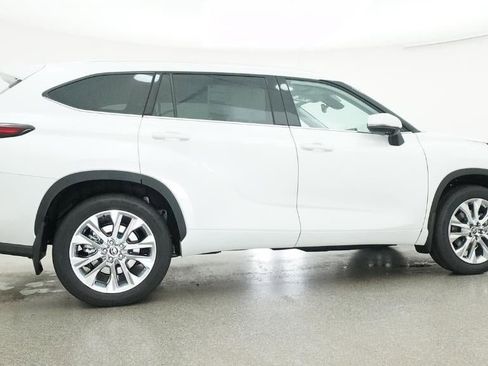 New 2026 Toyota Highlander Limited AWD/4WD image 26
