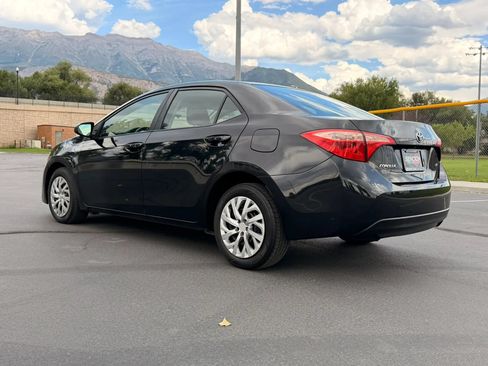Used 2018 Toyota Corolla LE FWD image 7