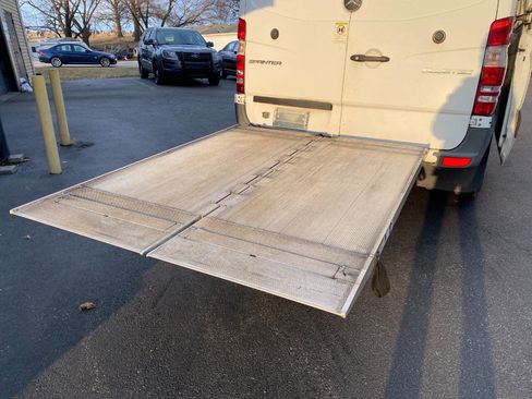 Used 2014 Mercedes-Benz Sprinter 3500 image 20