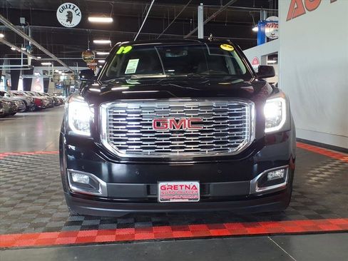 Used 2019 GMC Yukon XL Denali image 2