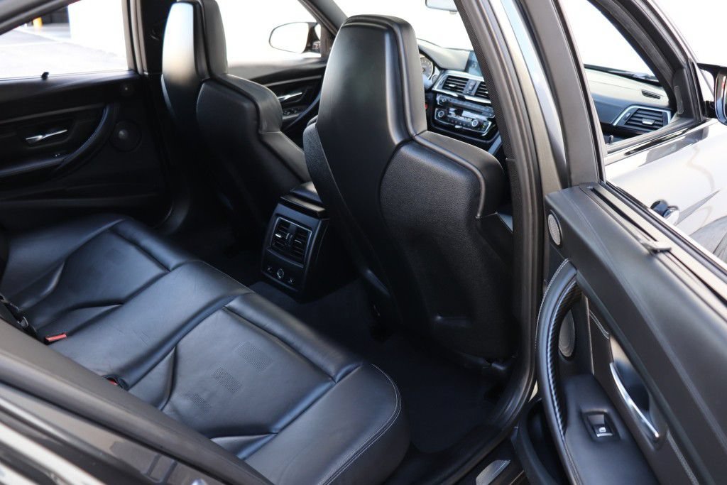 Used 2016 BMW M3 w/ Executive Package RWD image 26