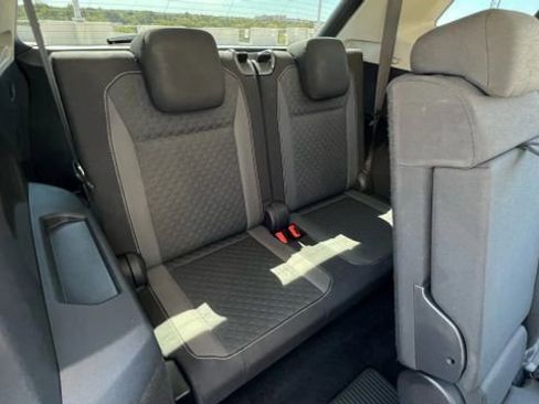 Used 2021 Volkswagen Tiguan S image 23