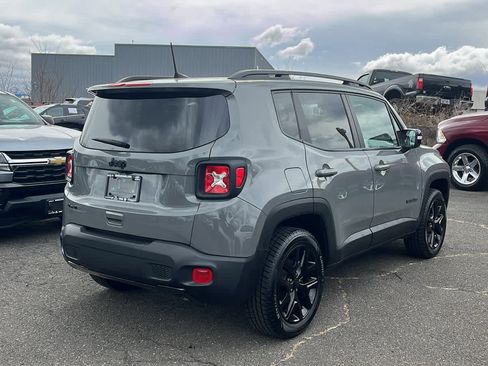 Certified 2022 Jeep Renegade Altitude w/ Convenience Group image 7