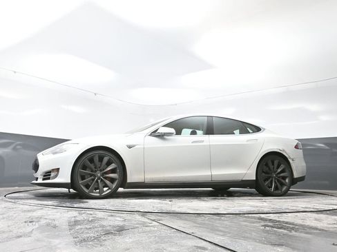 Used 2015 Tesla Model S P85D image 27