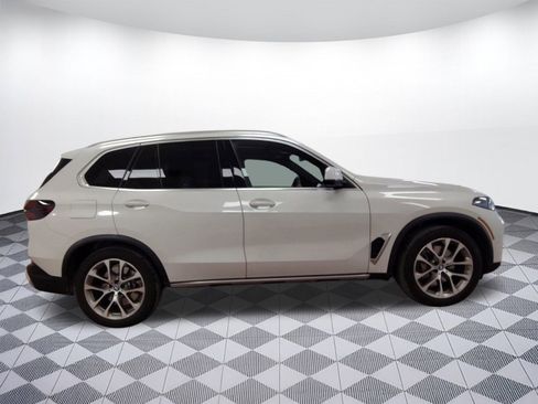 Used 2025 BMW X5 xDrive50e image 7