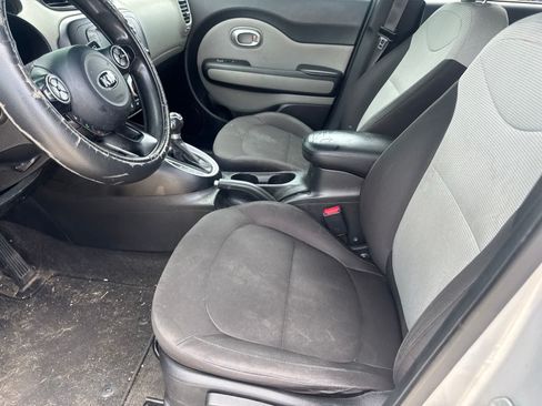 Used 2015 Kia Soul FWD image 8