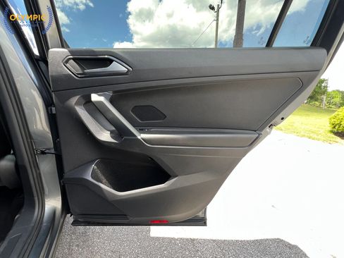 Used 2018 Volkswagen Tiguan SE FWD image 49