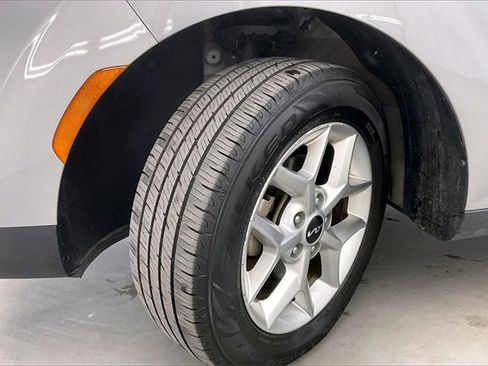 Used 2023 Kia Soul LX w/ LX Technology Package image 33