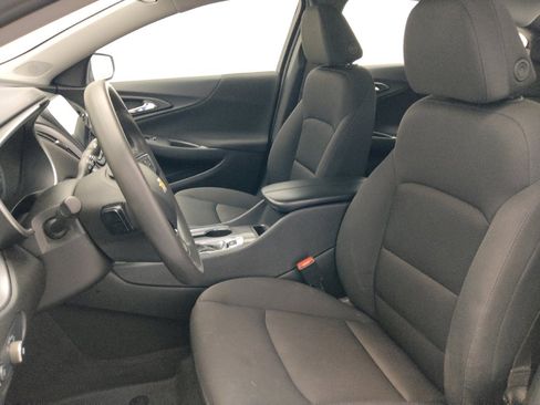 Used 2025 Chevrolet Malibu LT FWD image 17