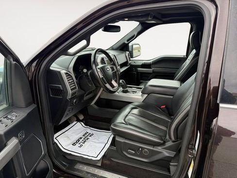 Used 2019 Ford F150 Platinum w/ Equipment Group 701A Luxury AWD/4WD image 9