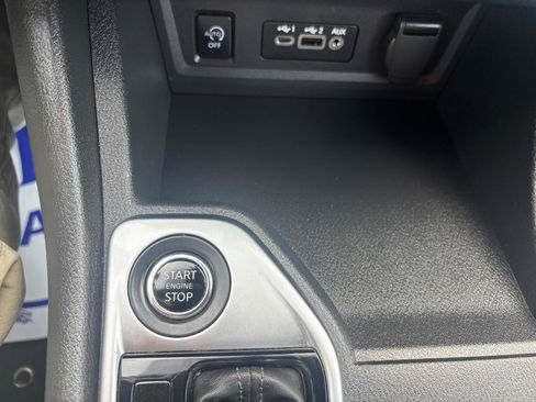 Used 2024 Nissan Sentra SV FWD image 23