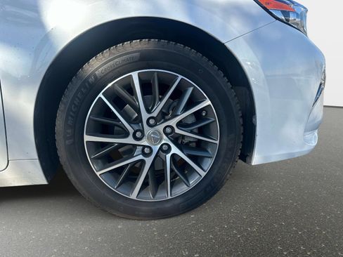 Used 2016 Lexus ES 350 w/ Luxury Package w/Wood Trim image 5