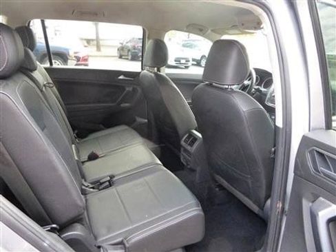 Used 2021 Volkswagen Tiguan S image 19