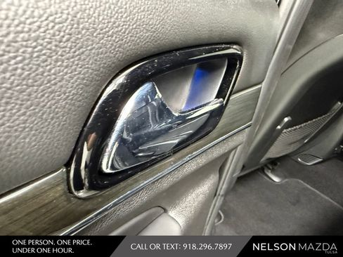 Used 2019 Jeep Grand Cherokee Overland RWD image 38