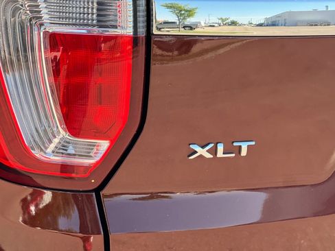 Used 2016 Ford Explorer XLT AWD/4WD image 24