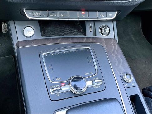 Used 2018 Audi Q5 2.0T Premium Plus w/ Premium Plus Package image 12