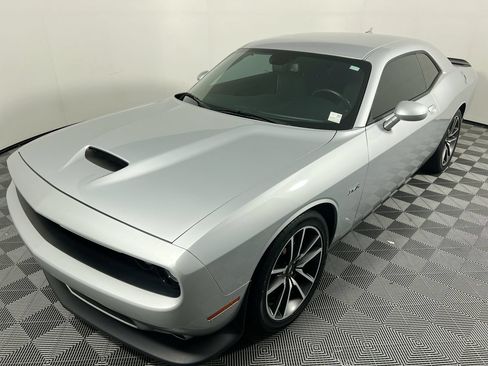 Used 2023 Dodge Challenger R/T RWD image 7