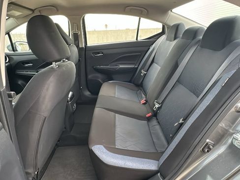 Used 2025 Nissan Versa SV FWD image 31